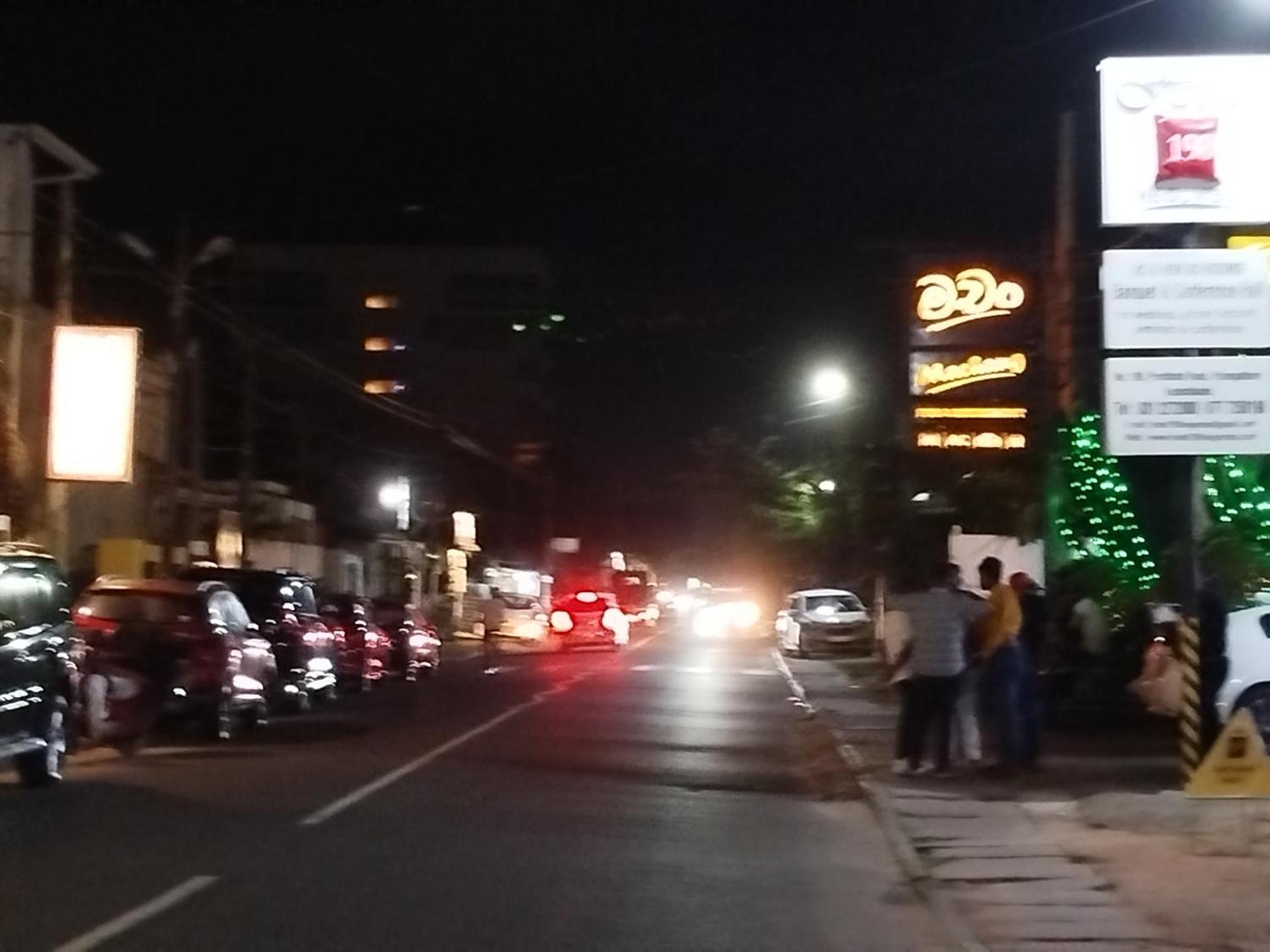 Elzangi Hotel Negombo Exterior photo